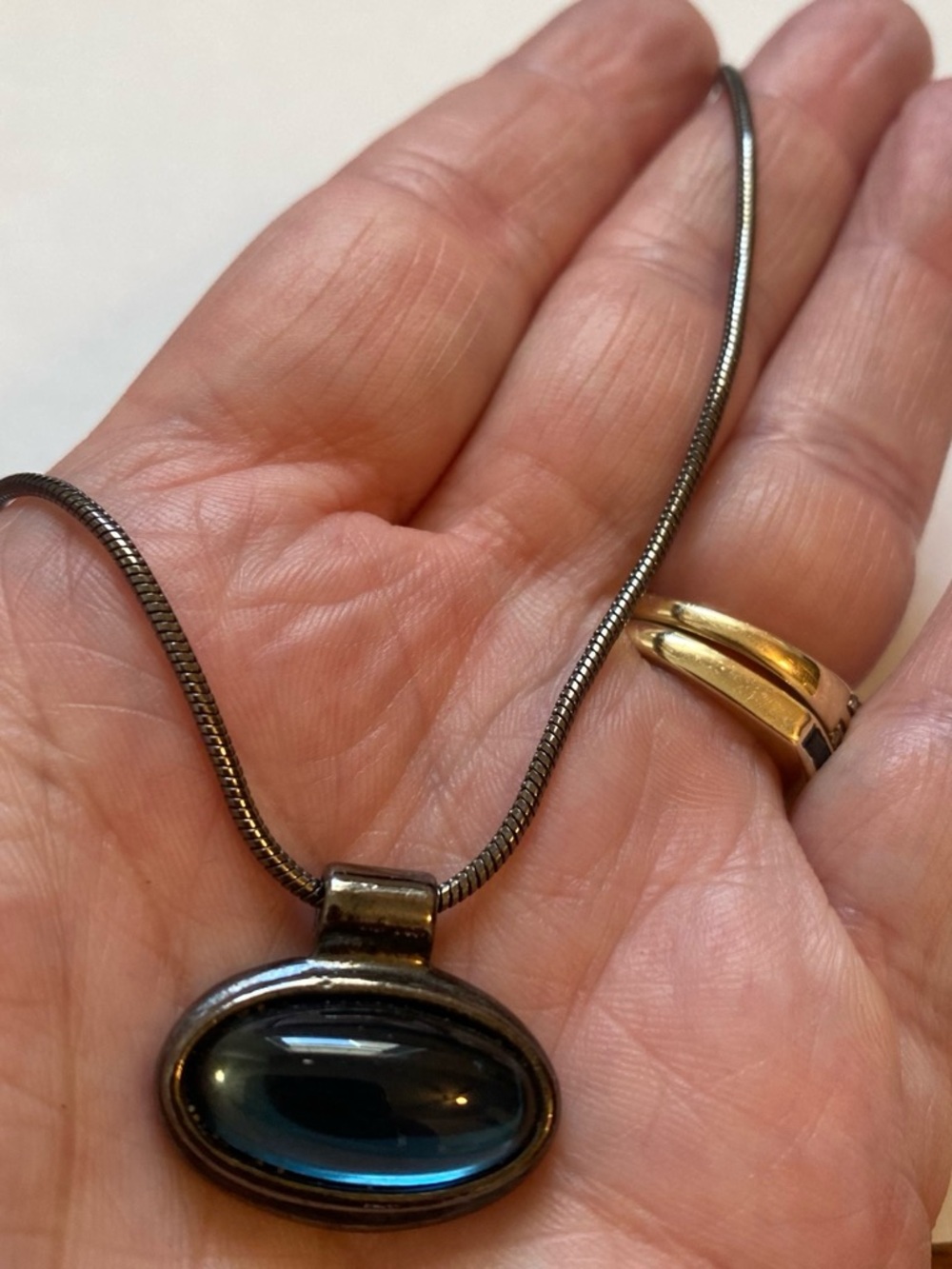 Gun metal Necklace with Blue Oval Pendant - Women Jewelry - Picture 6 of 7